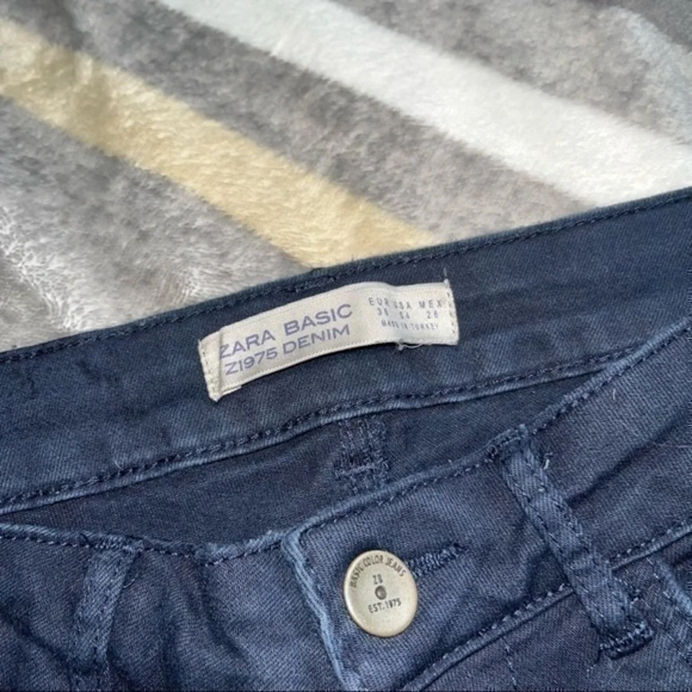 Zara high waisted dark denim striped accent jeans - Picture 4 of 8